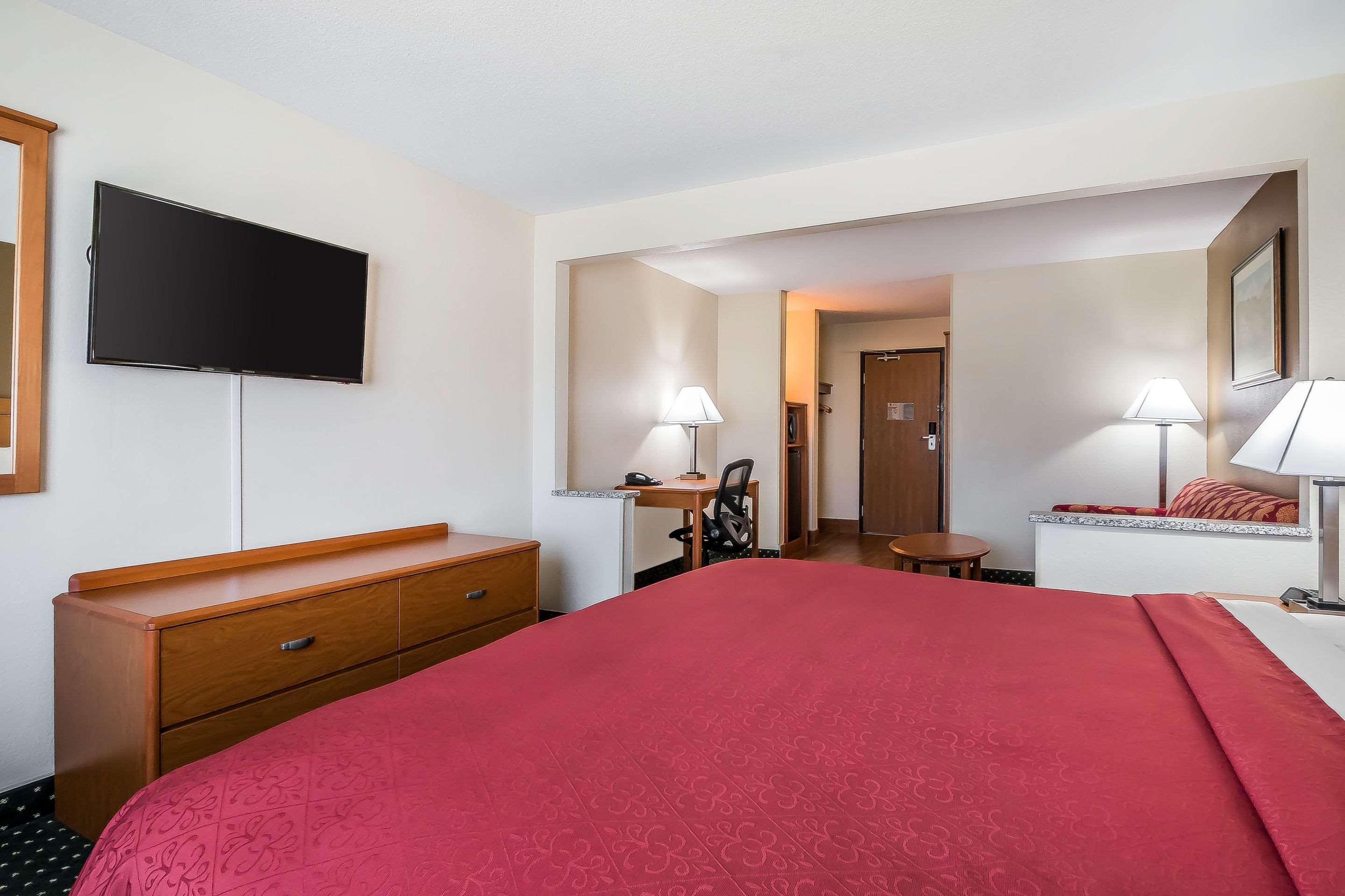 Quality Inn Coralville - Iowa River Landing Екстер'єр фото