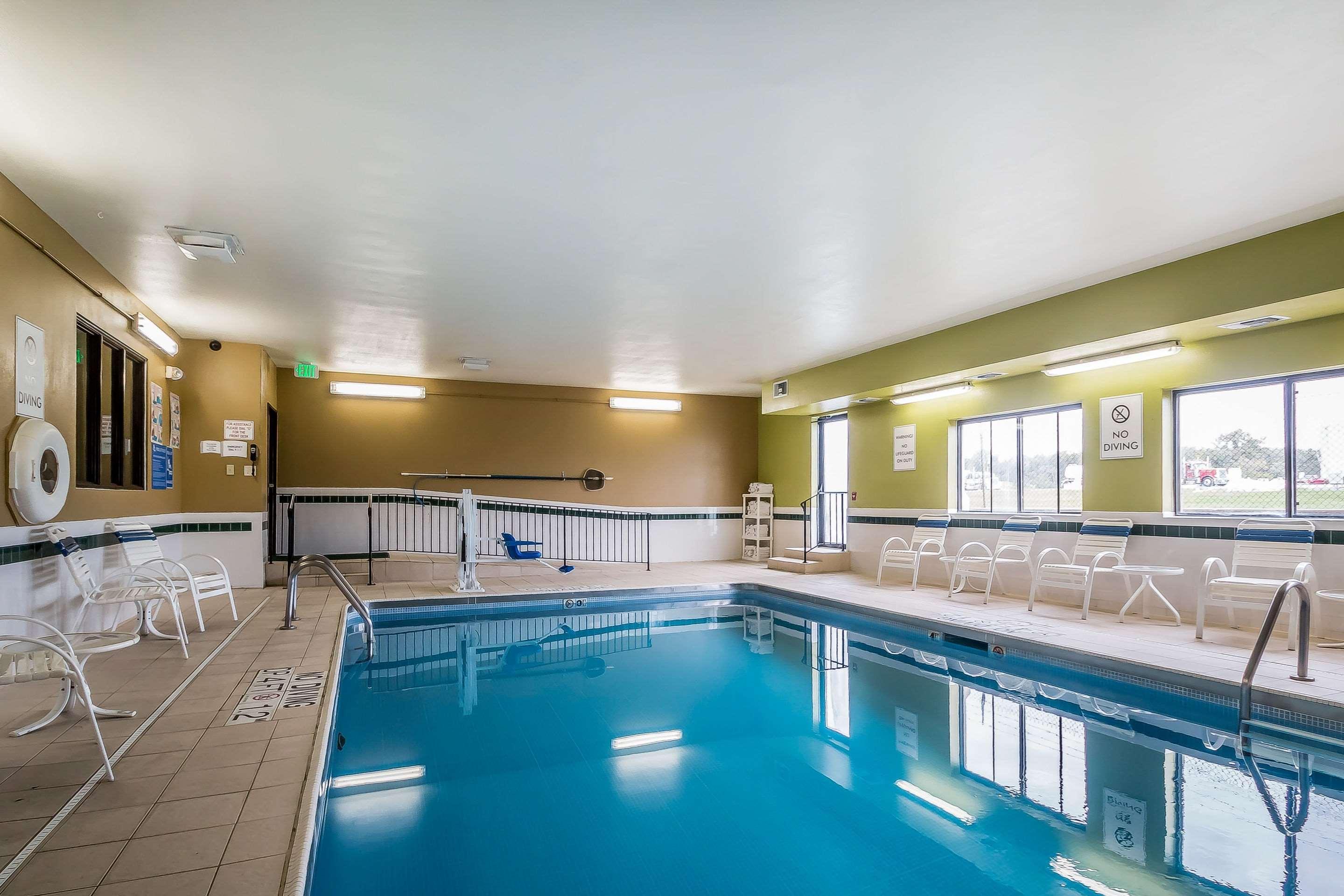 Quality Inn Coralville - Iowa River Landing Екстер'єр фото