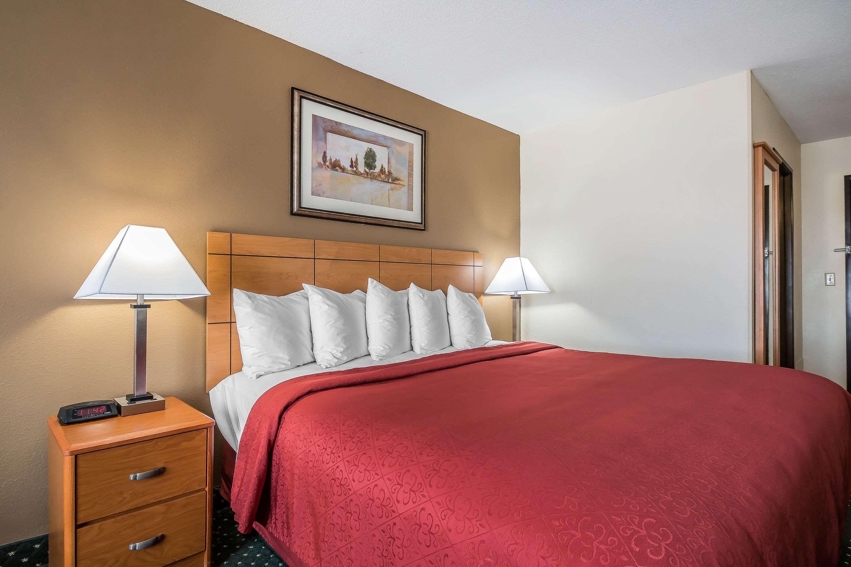 Quality Inn Coralville - Iowa River Landing Екстер'єр фото